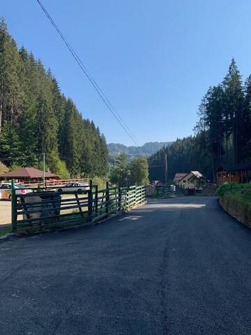 Фотографии Гостевой дом Pensiunea Valea Cascadelor г. Рукэр (Румыния) №2 Фото Гостевой дом Pensiunea Valea Cascadelor г. Рукэр 2